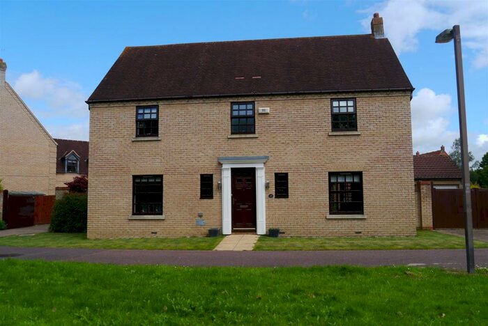 4 Bedroom House To Rent In Worrelle Avenue, Middleton, Milton Keynes, MK10