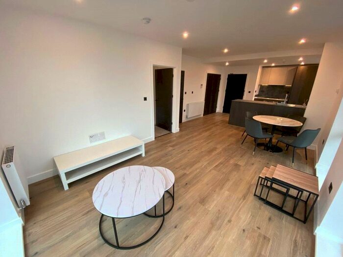 1 Bedroom Apartment To Rent In The Regent, Snow Hill Wharf, Shadwell Street, Birmingham, B4