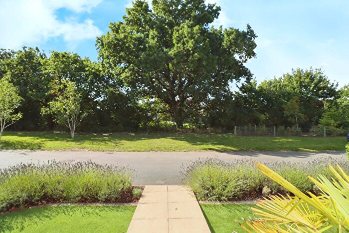 4 Bedroom Detached House For Sale In Viola Way, Lyde Green, Bristol, BS16