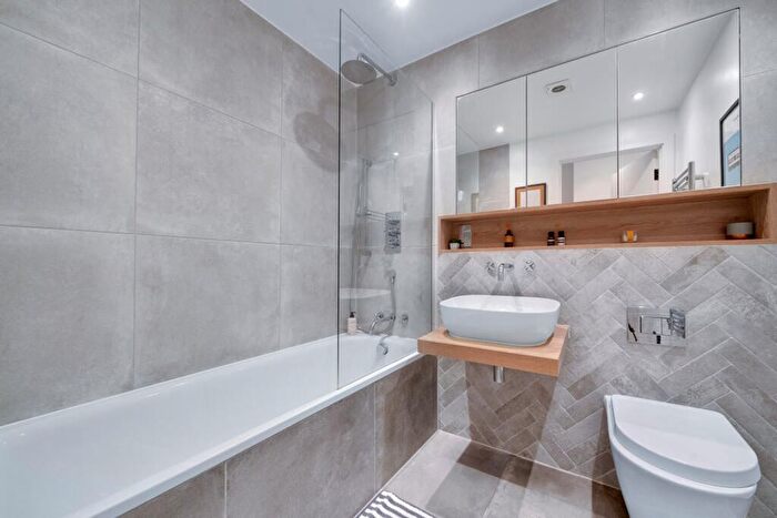 1 Bedroom Flat For Sale In Kettle Yard, Morville Street, London, E3