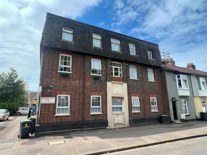 2 Bedroom Maisonette To Rent In Grosvenor Mews, A Forton Road, Gosport, Hampshire, PO12