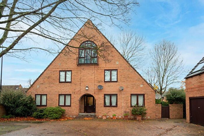 1 Bedroom Flat For Sale In Capstan Way, Canada Water, London, SE16