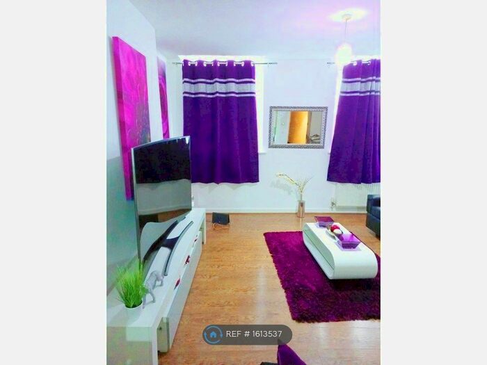 2 Bedroom Flat To Rent In Dyson Street, Bradford, BD1