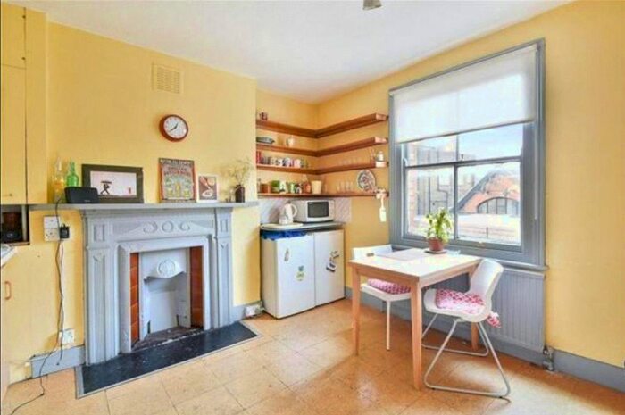 2 Bedroom Flat To Rent In Saltram Crescent, London, W9