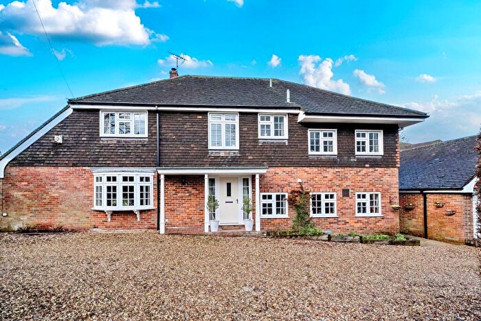 4 Bedroom Detached House For Sale In Rexcote, Upper Basildon, RG8