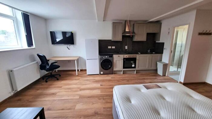 1 Bedroom Private Hall To Rent In Studio, A Brock Street, LA1