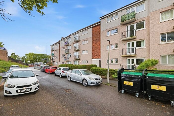 2 Bedroom Flat To Rent In Berryknowes Road, Cardonald, Glasgow, G52