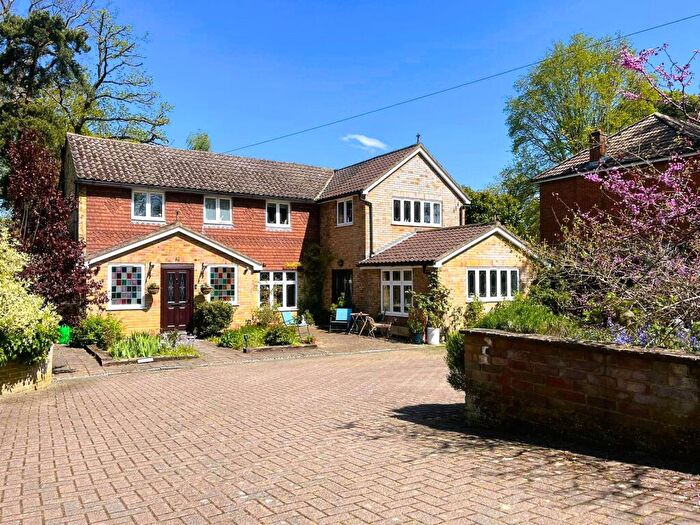4 Bedroom Detached House For Sale In Cambridge Road East, Farnborough, Hampshire, GU14
