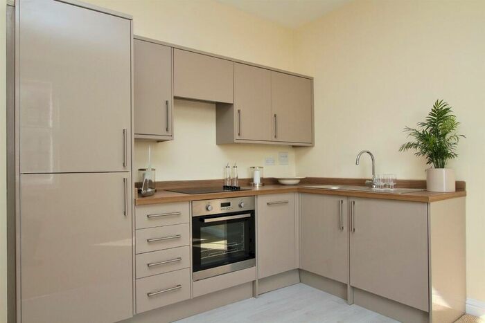 1 Bedroom Flat To Rent In Harbourside Inn, Newhaven, BN9