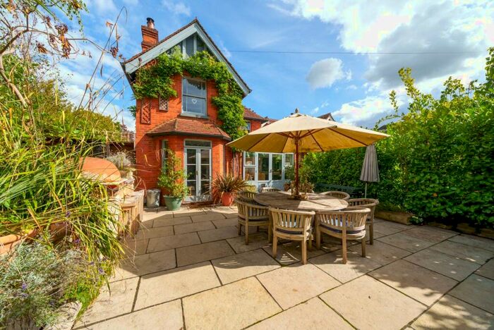 3 Bedroom Semi-Detached House To Rent In Blackness Lane, Woking, GU22