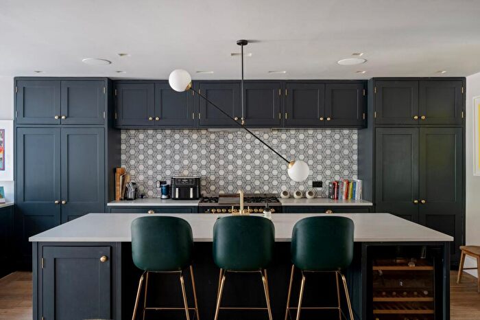 5 Bedroom Terraced House For Sale In Brondesbury Villas, Queens Park, NW6