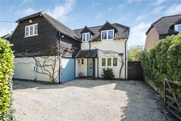 4 Bedroom Detached House For Sale In Ickford, Aylesbury, Buckinghamshire, HP18