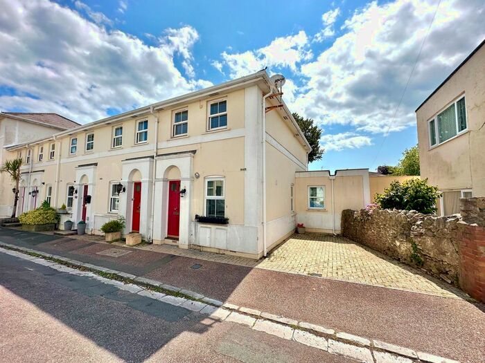 2 Bedroom End Of Terrace House To Rent In York Road, Torquay, TQ1