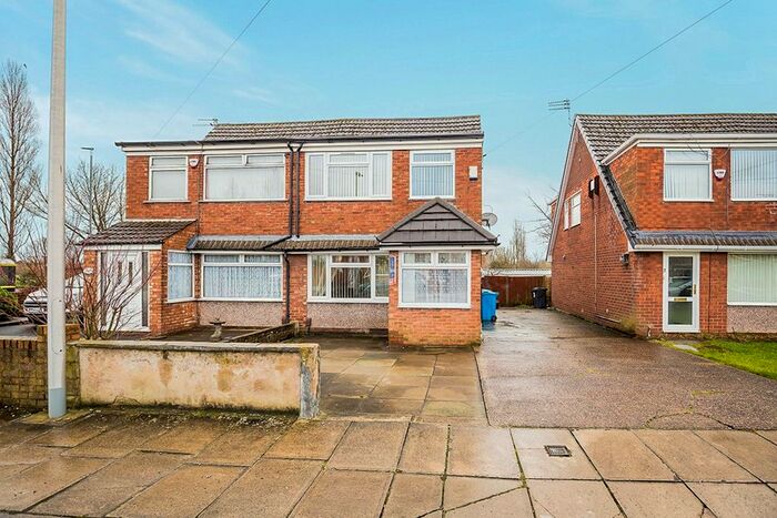 3 Bedroom Semi-Detached House To Rent In Thornton, Widnes, Cheshire, WA8