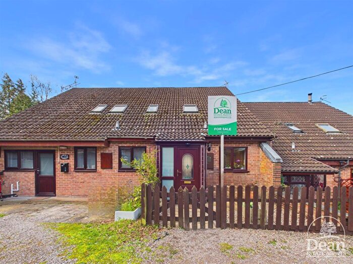 2 Bedroom Terraced House For Sale In Oakfield Gardens, Parkend, Lydney, GL15