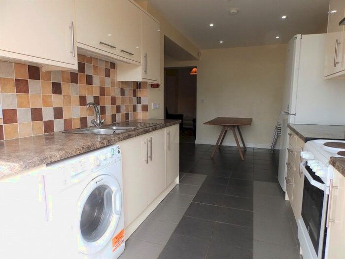 5 Bedroom Terraced House To Rent In Miers Street, Swansea, SA1
