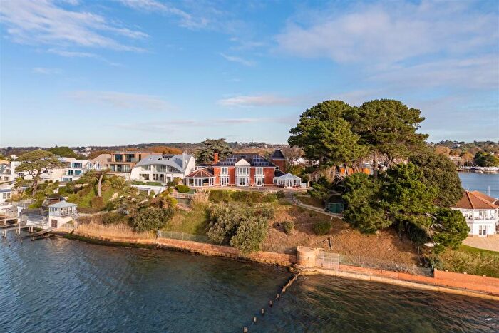 7 Bedroom Detached House For Sale In Elms Avenue, Lilliput, BH14