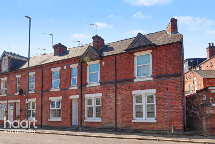 3 Bedroom End Of Terrace House For Sale In Meadow Lane, Sneinton, NG2