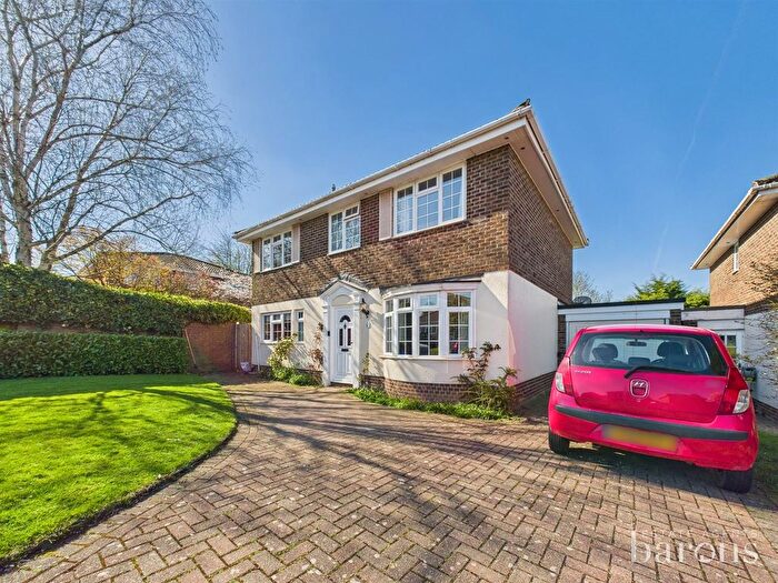 5 Bedroom Property For Sale In Upper Farm Road, Oakley, Basingstoke, RG23