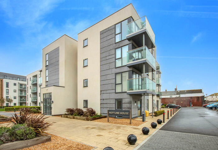 2 Bedroom Retirement Property To Rent In Neptune House, Heene Road, Worthing, BN11