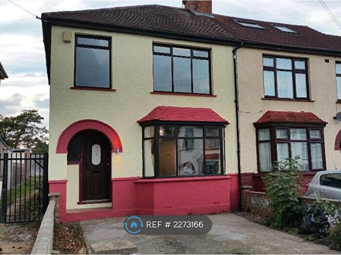 3 Bedroom End Of Terrace House To Rent In Princes Avenue, Greater London, UB6