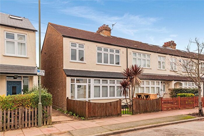 3 Bedroom End Of Terrace House To Rent In Colesburg Road, Beckenham, BR3