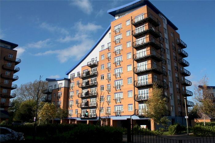 2 Bedroom Flat To Rent In Luscinia View, Napier Road, Reading, Berkshire, RG1