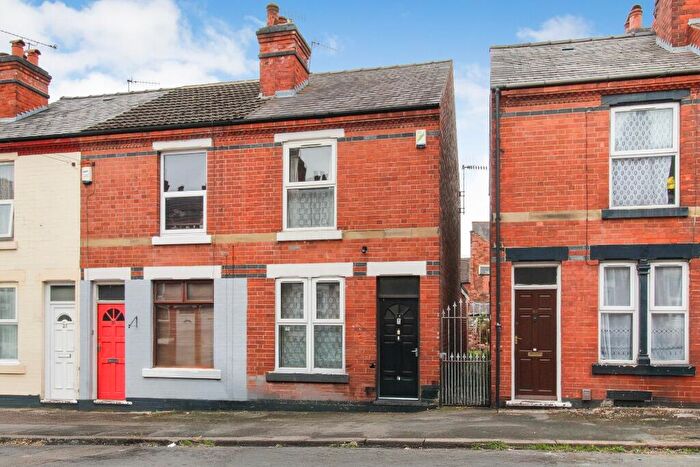 2 Bedroom Terraced House For Sale In Windermere Road, Nottingham, NG7