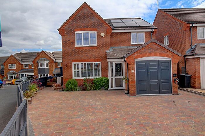 3 Bedroom Detached House For Sale In Coombe Drive, Nuneaton, CV10