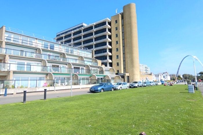 2 Bedroom Apartment For Sale In The Leas, Folkestone, Kent, CT20