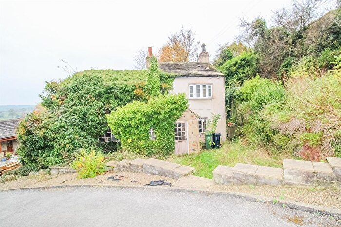 3 Bedroom Detached House For Sale In High Street, Thornhill, Dewsbury, WF12