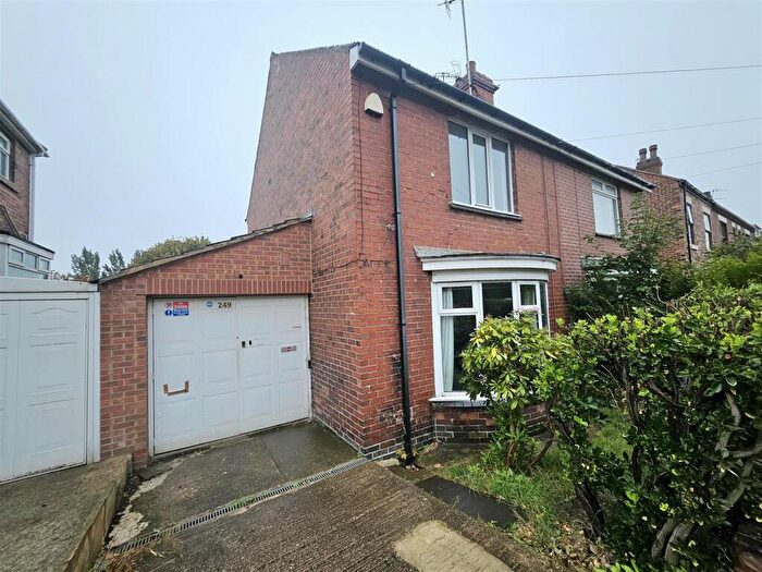 2 Bedroom Semi Detached House To Rent In South Street, Rotherham, S61