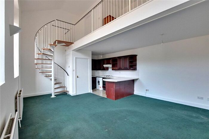 1 Bedroom Flat To Rent In Greenhill Terrace, Woolwich, London, SE18
