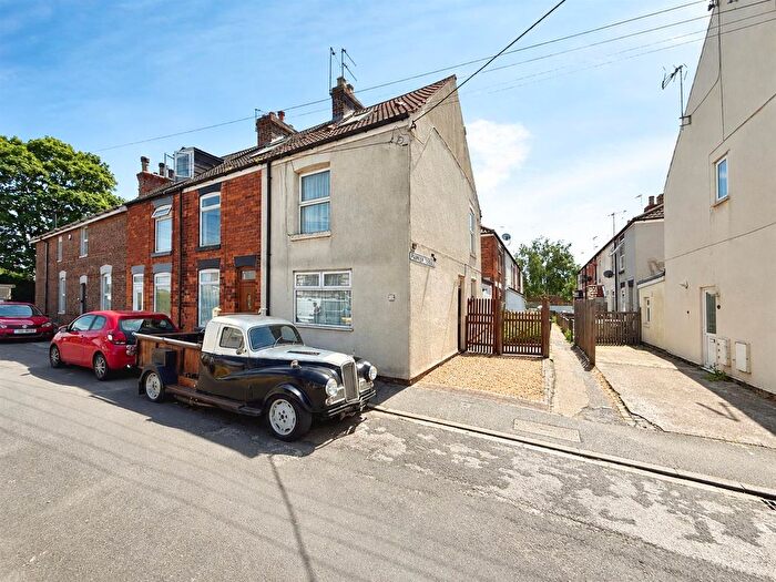 2 Bedroom End Of Terrace House For Sale In Eastgate, Hessle, HU13