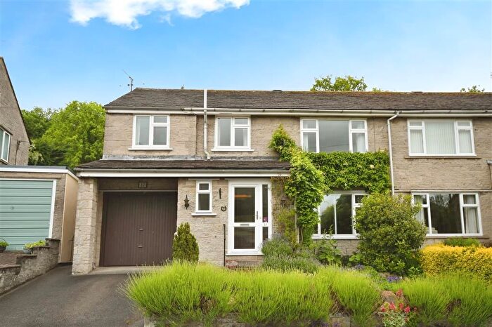 4 Bedroom Semi-Detached House For Sale In Smithy Knoll Road, Calver, Hope Valley, S32