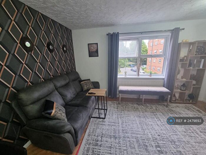 2 Bedroom Flat To Rent In Shaftesbury Gardens, London, NW10