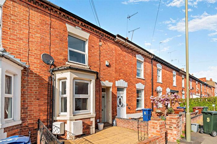 3 Bedroom Terraced House For Sale In North Street, Banbury, Oxfordshire, OX16