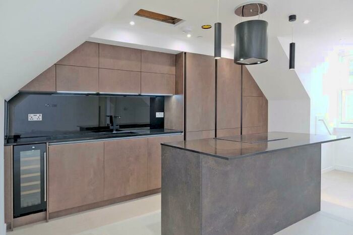 2 Bedroom Flat To Rent In North Silver Street (located Off Golden Square), Aberdeen, AB10