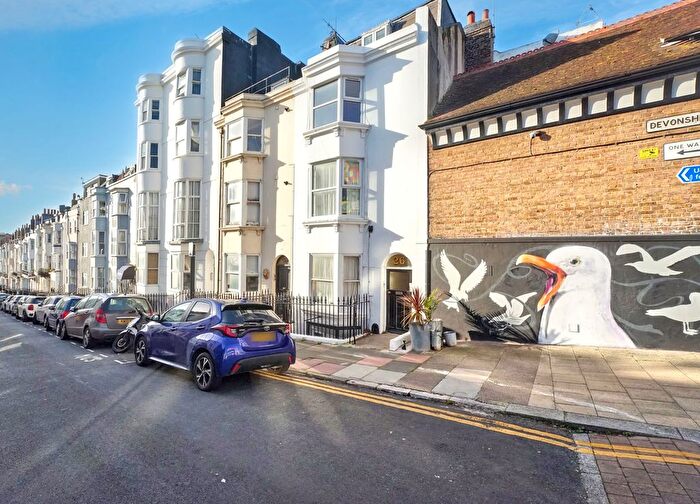 2 Bedroom Flat For Sale In Devonshire Place, Brighton, BN2