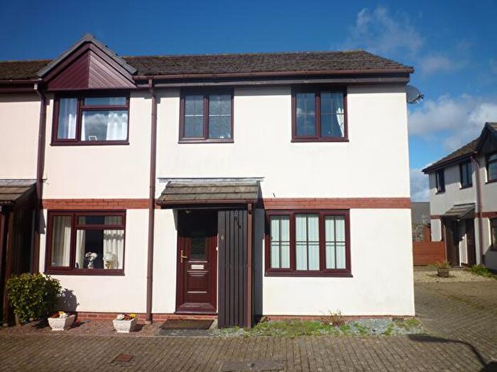 3 Bedroom End Of Terrace House To Rent In Honey Meadows, Holsworthy, EX22