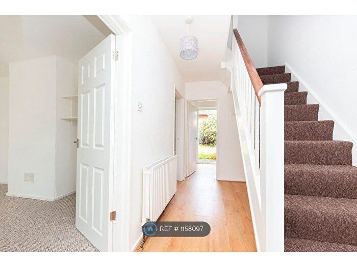 3 Bedroom Terraced House To Rent In Glentanner Way, London, SW17