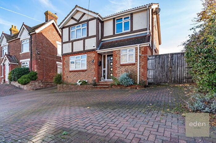 4 Bedroom Detached House For Sale In New Hythe Lane, Larkfield, ME20