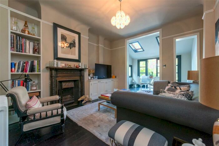 3 Bedroom Apartment To Rent In Ridley Road, London, NW10