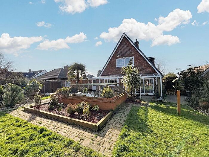 4 Bedroom Detached House For Sale In Church Lane, Challock, TN25