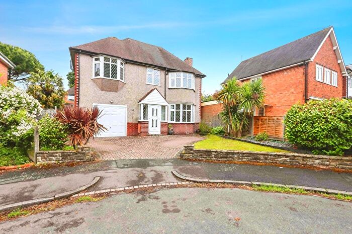 4 Bedroom Detached House For Sale In Leasowes Road, Birmingham, West Midlands, B14