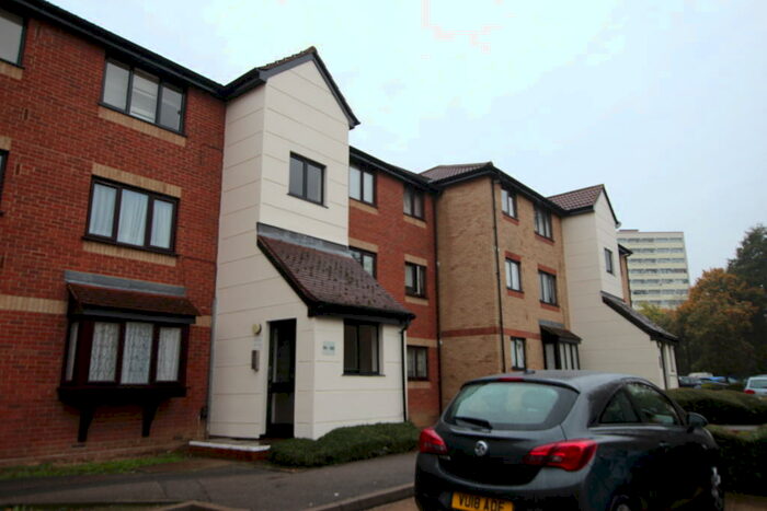 Property To Rent In Magpie Close, Enfield, EN1