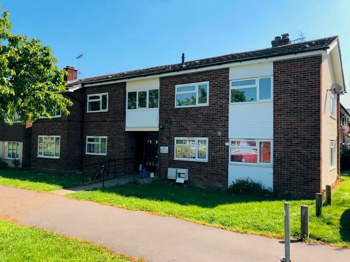 1 Bedroom Flat To Rent In Meadgate Avenue, Great Baddow, Chelmsford, CM2