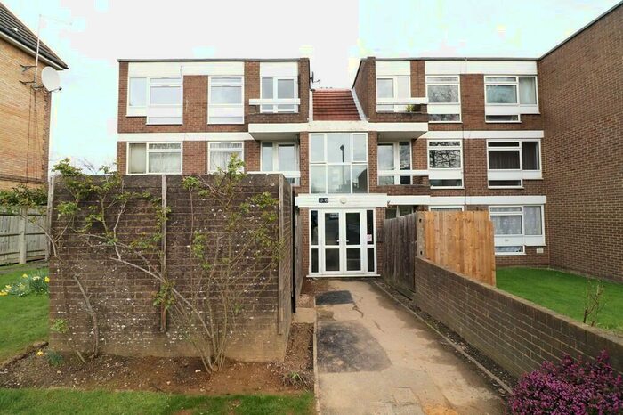 2 Bedroom Flat To Rent In Duffield Close, Harrow, HA1