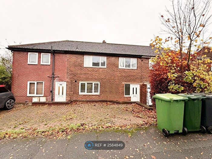 3 Bedroom Semi Detached House To Rent In Northway, Mirfield, WF14