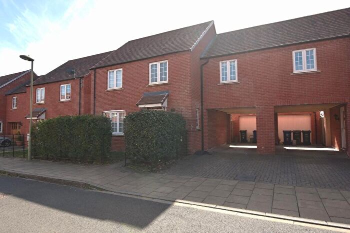 4 Bedroom Semi-Detached House To Rent In Epsom Way, Bicester, Oxfordshire, OX26